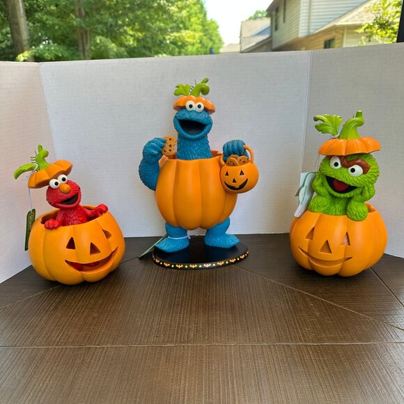 Sesame Street Halloween Pumpkin Figurines Elmo Oscar Cookie Monster NWT U CHOOSE - Picture 1 of 16